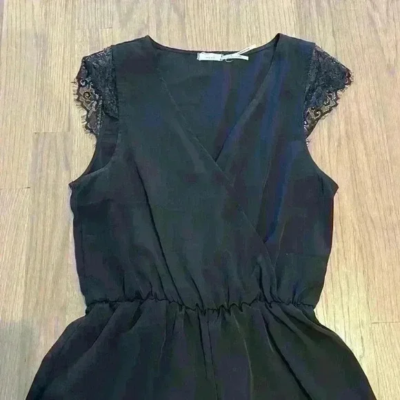 UO Kimchi Blue Lace Trim Romper - Picture 2 of 6